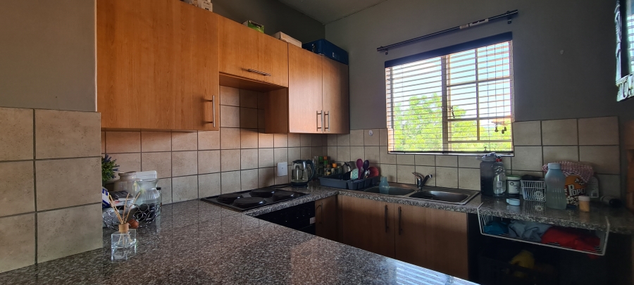 1 Bedroom Property for Sale in Oukraal Estate Gauteng