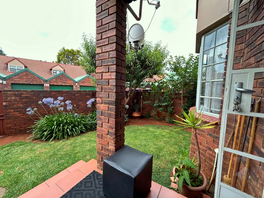 3 Bedroom Property for Sale in Eldoraigne Gauteng