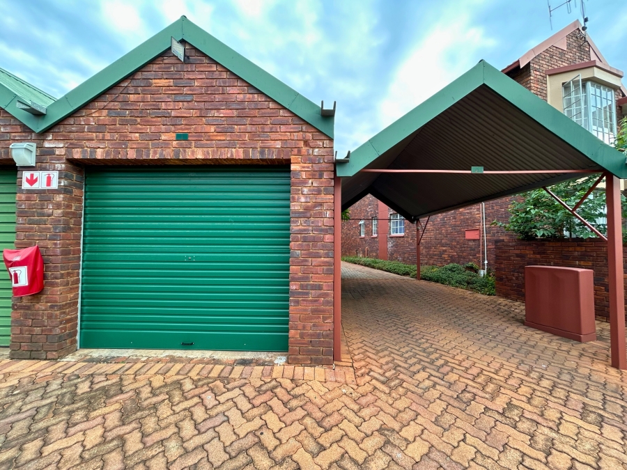 3 Bedroom Property for Sale in Eldoraigne Gauteng