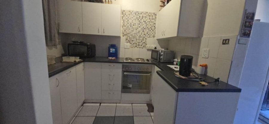 2 Bedroom Property for Sale in Dorandia Gauteng