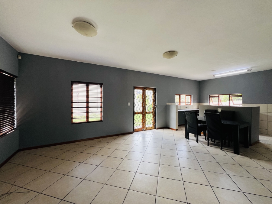 To Let 3 Bedroom Property for Rent in Barbeque Downs Gauteng