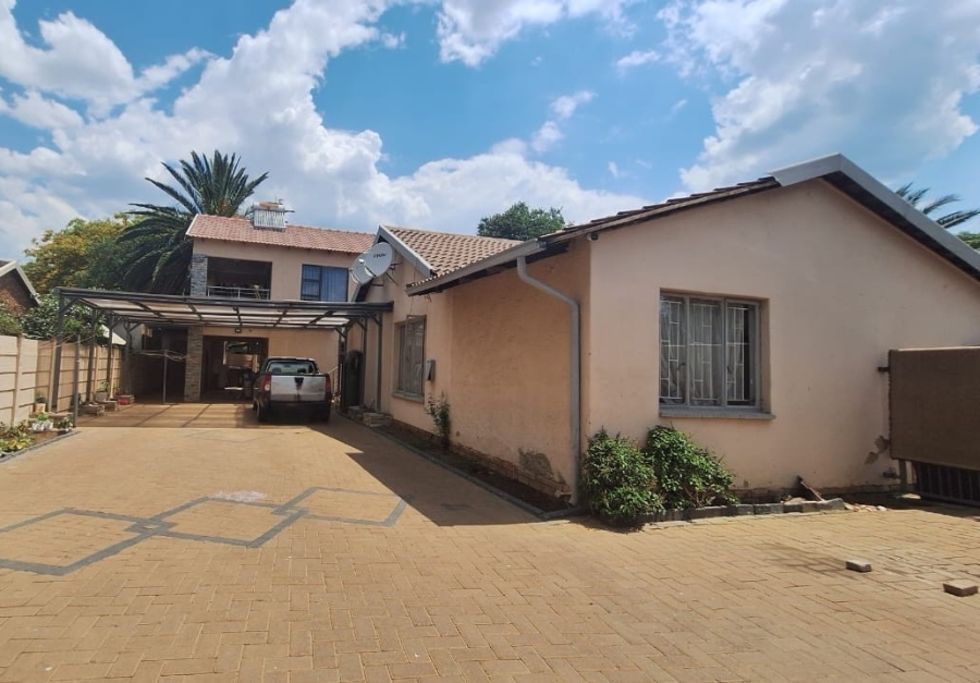 4 Bedroom Property for Sale in Dalpark Gauteng