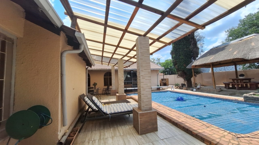 4 Bedroom Property for Sale in Dalpark Gauteng