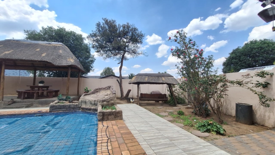 4 Bedroom Property for Sale in Dalpark Gauteng