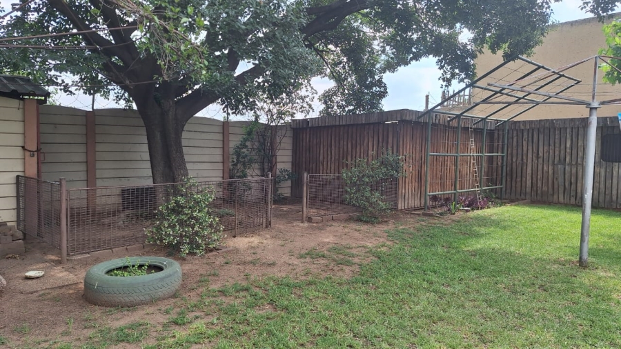 4 Bedroom Property for Sale in Dalpark Gauteng