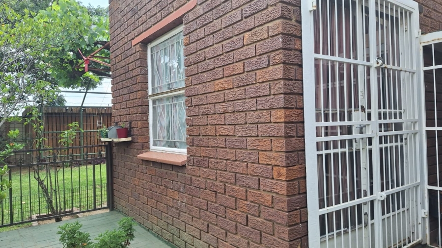 4 Bedroom Property for Sale in Dalpark Gauteng