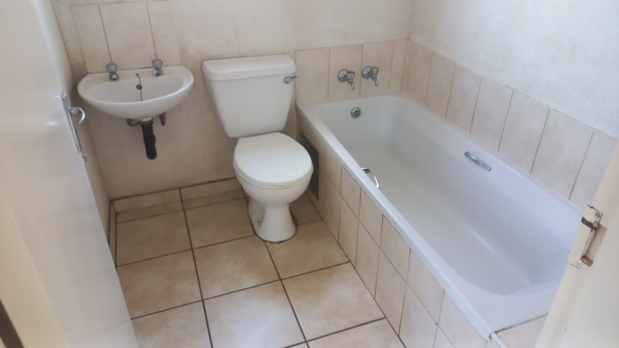 2 Bedroom Property for Sale in Brakpan Central Gauteng