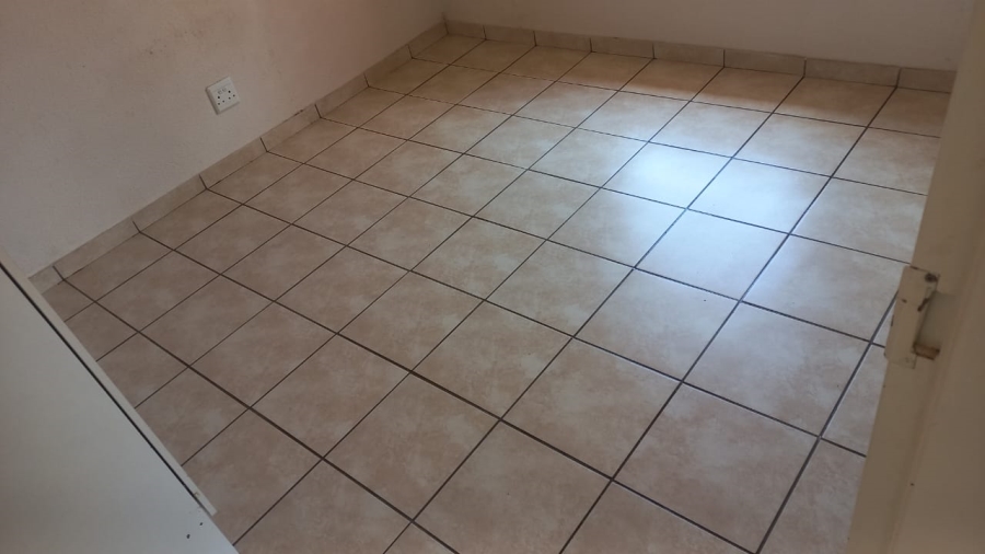 2 Bedroom Property for Sale in Brakpan Central Gauteng