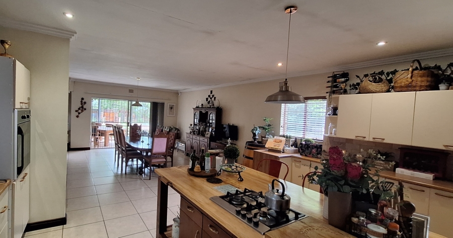 5 Bedroom Property for Sale in Stefano Park Gauteng