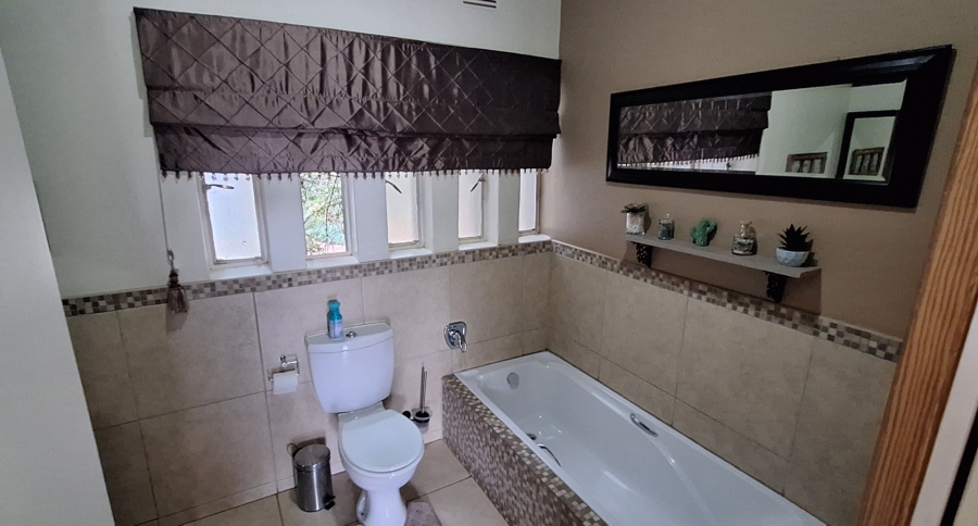 5 Bedroom Property for Sale in Stefano Park Gauteng