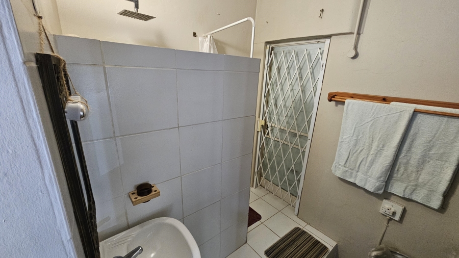 To Let 4 Bedroom Property for Rent in Constantia Park Gauteng