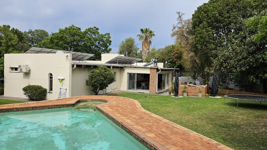 To Let 4 Bedroom Property for Rent in Constantia Park Gauteng