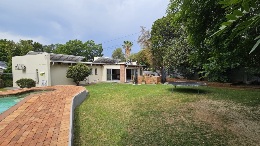 To Let 4 Bedroom Property for Rent in Constantia Park Gauteng