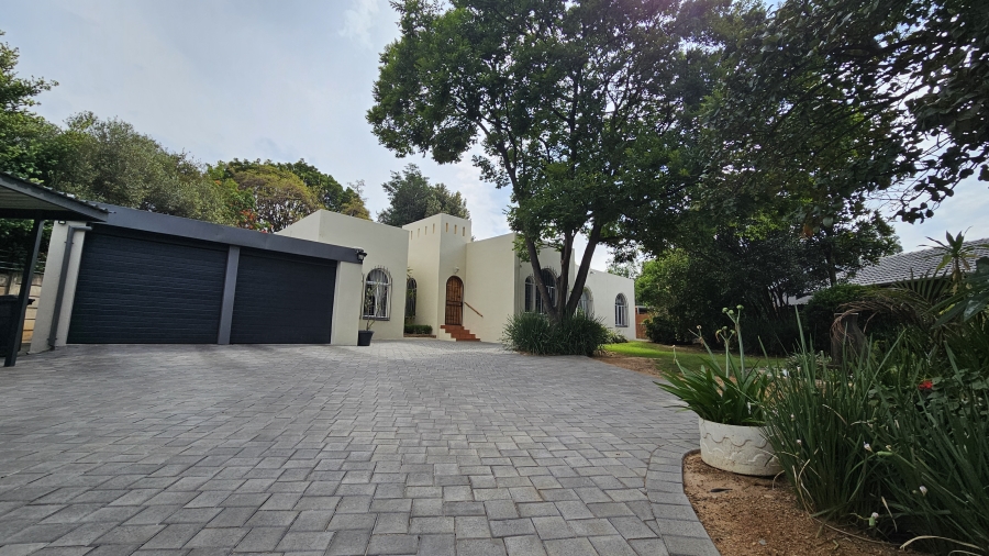 To Let 4 Bedroom Property for Rent in Constantia Park Gauteng