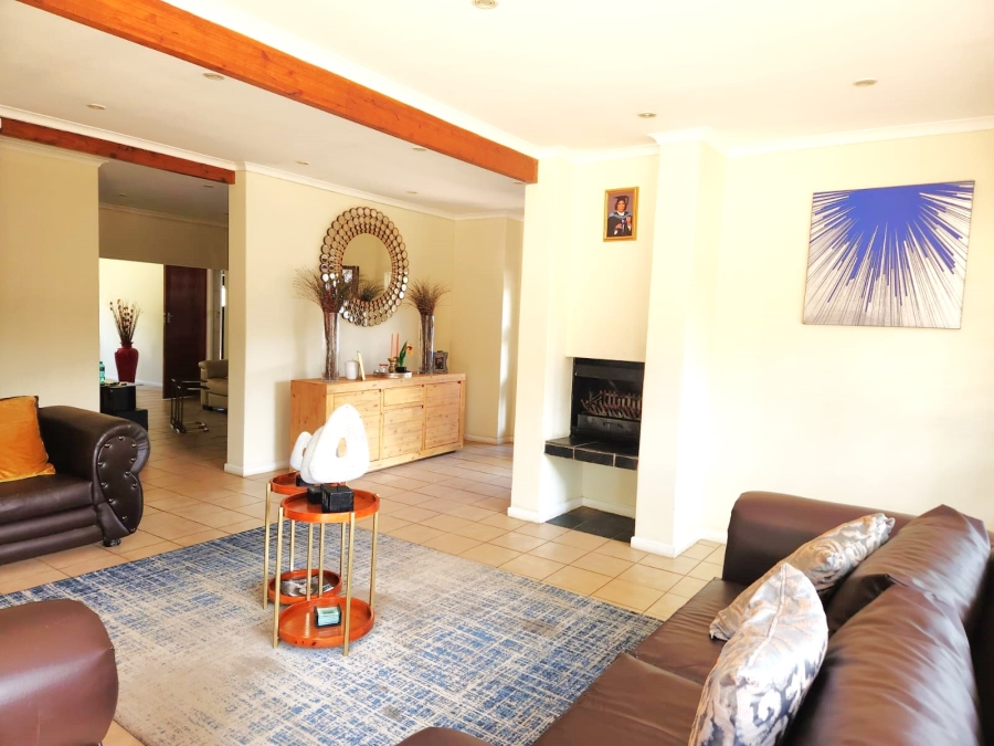 4 Bedroom Property for Sale in Doringkloof Gauteng