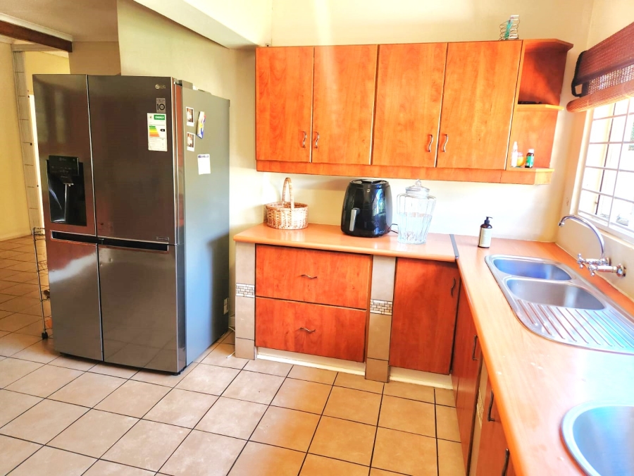 4 Bedroom Property for Sale in Doringkloof Gauteng