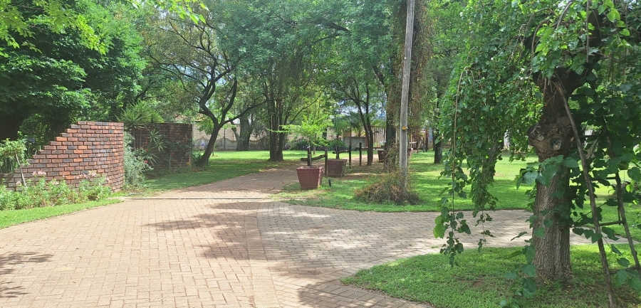 4 Bedroom Property for Sale in Mantevrede Gauteng