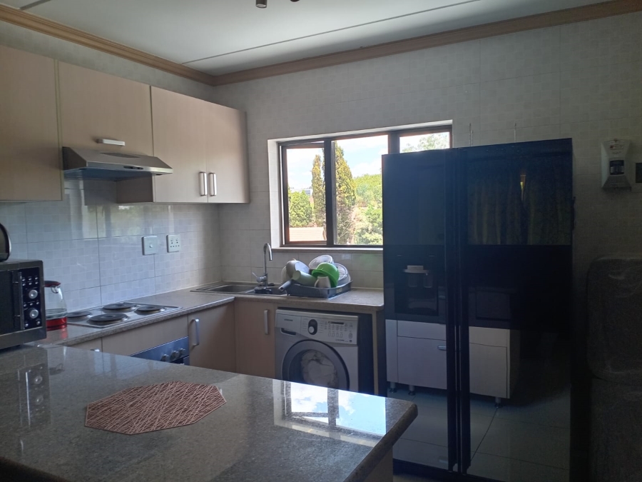 To Let 2 Bedroom Property for Rent in Noordwyk Gauteng