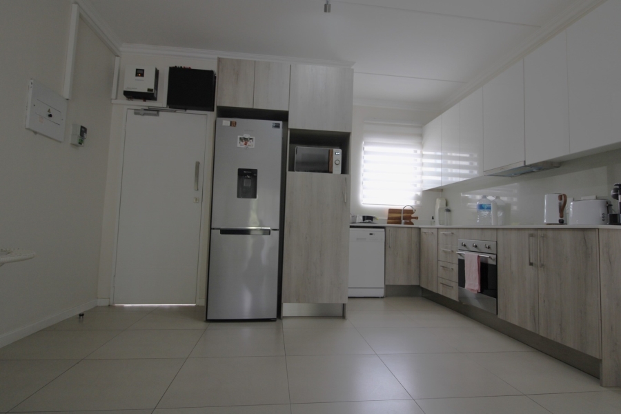 To Let 2 Bedroom Property for Rent in Rivonia Gauteng