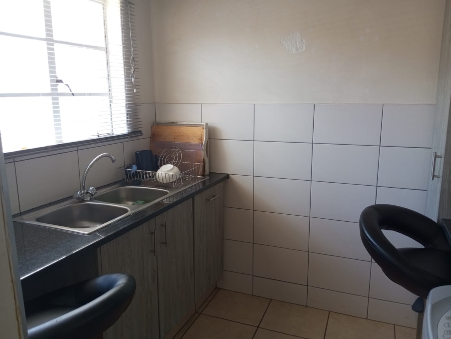 3 Bedroom Property for Sale in Wilro Park Gauteng