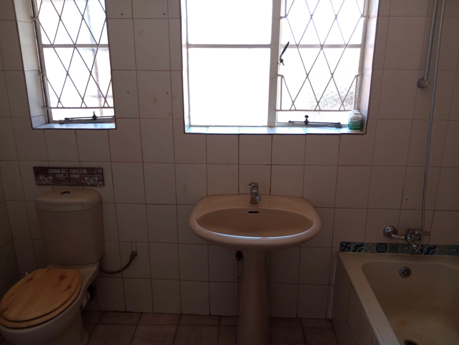 3 Bedroom Property for Sale in Wilro Park Gauteng