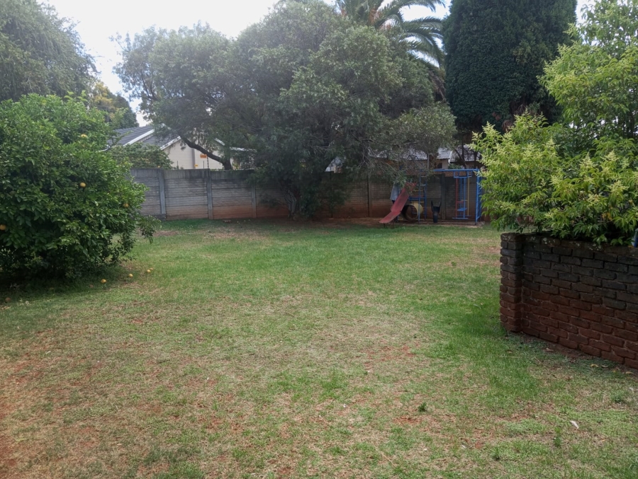 3 Bedroom Property for Sale in Wilro Park Gauteng