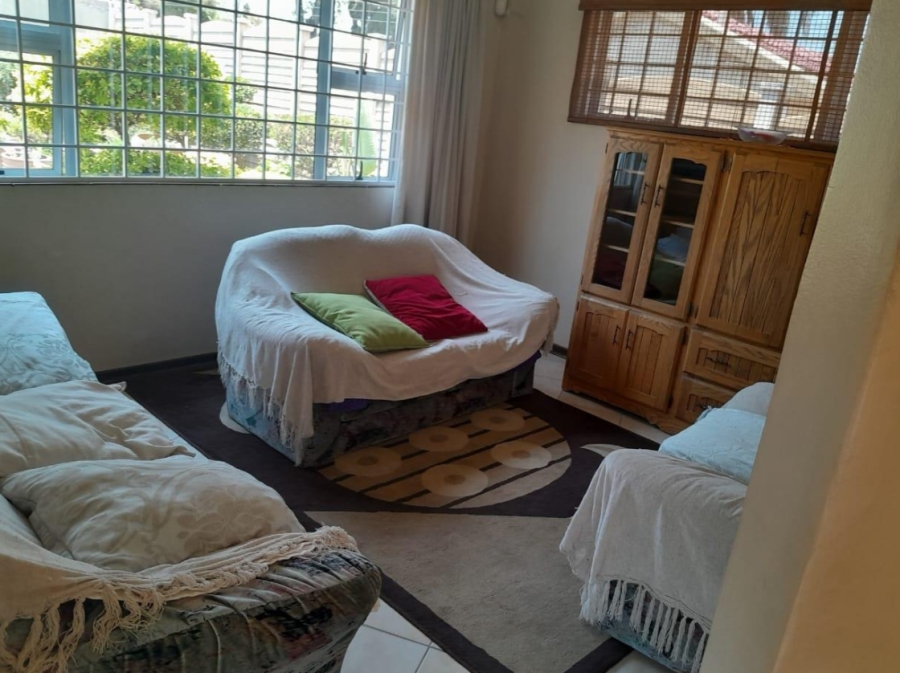 5 Bedroom Property for Sale in Mondeor Gauteng