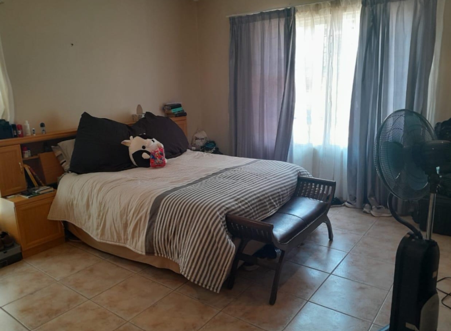 5 Bedroom Property for Sale in Mondeor Gauteng