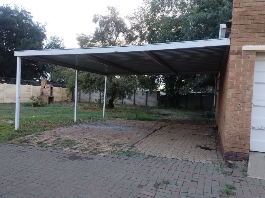 3 Bedroom Property for Sale in Duncanville Gauteng