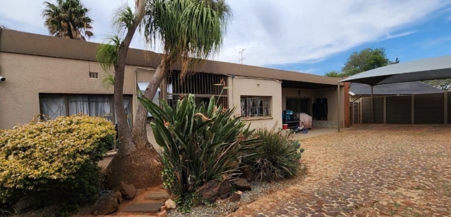 4 Bedroom Property for Sale in Kibler Park Gauteng