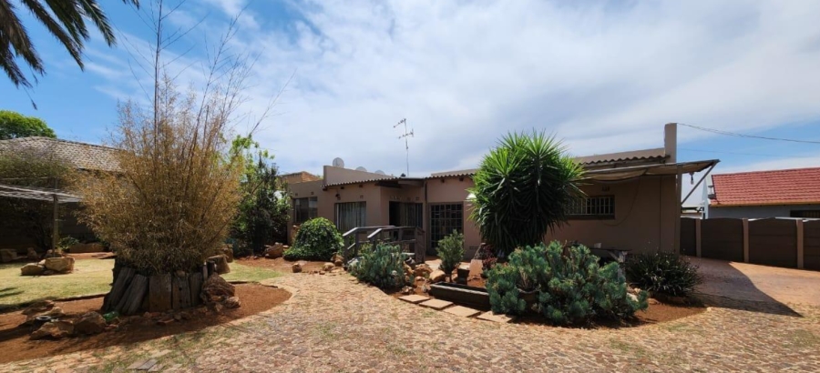 4 Bedroom Property for Sale in Kibler Park Gauteng