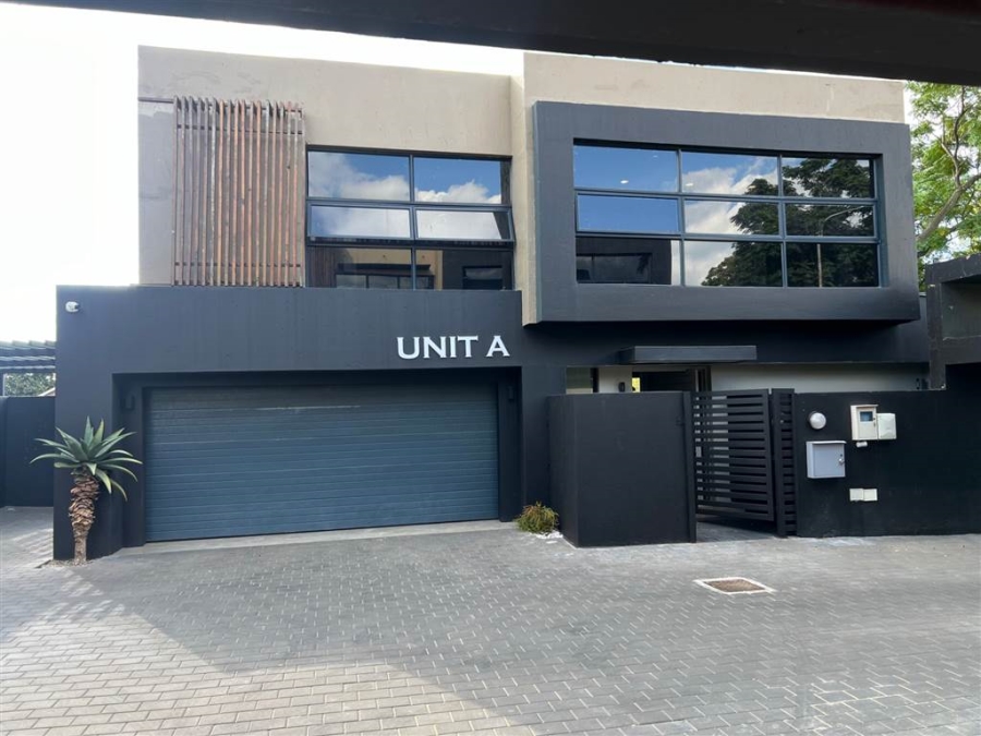 3 Bedroom Property for Sale in Edenvale Central Gauteng