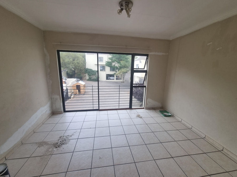 To Let 2 Bedroom Property for Rent in Little Falls Gauteng