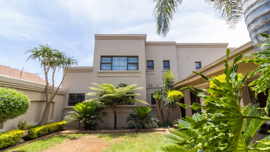 5 Bedroom Property for Sale in Lenasia South Gauteng