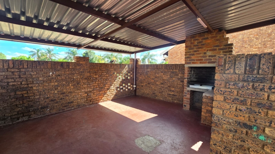 3 Bedroom Property for Sale in Doornpoort Gauteng