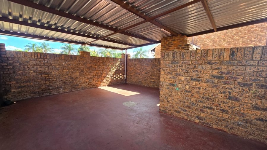 3 Bedroom Property for Sale in Doornpoort Gauteng