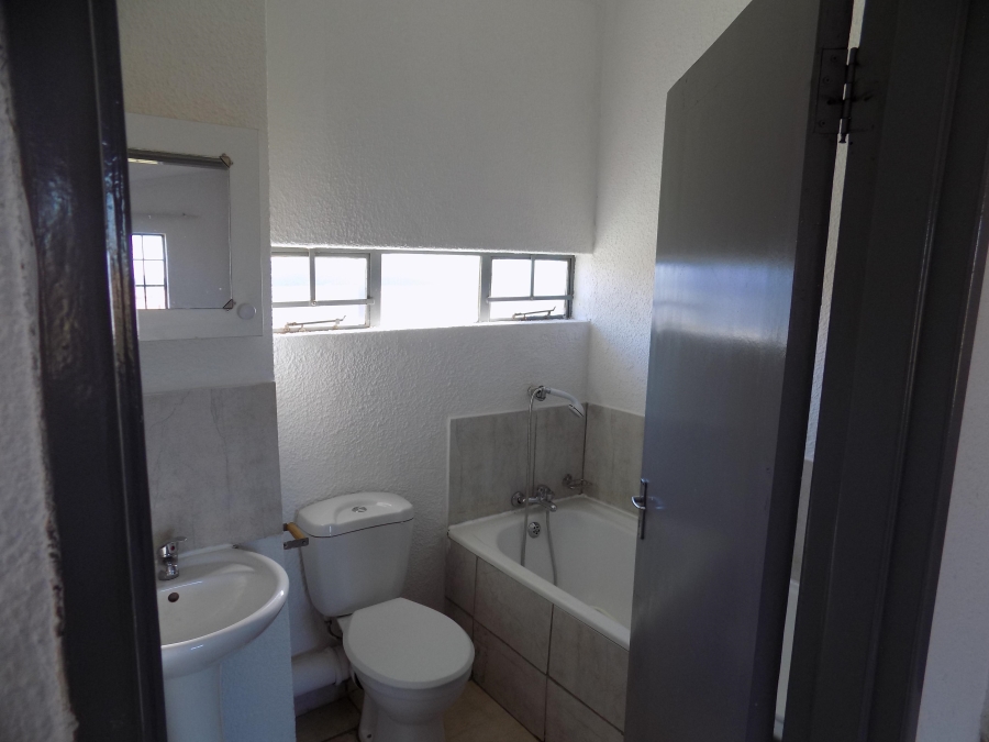 To Let 2 Bedroom Property for Rent in Windmill Park Gauteng