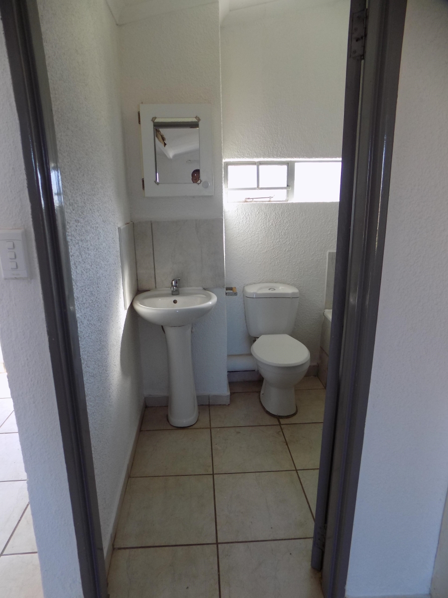 To Let 2 Bedroom Property for Rent in Windmill Park Gauteng