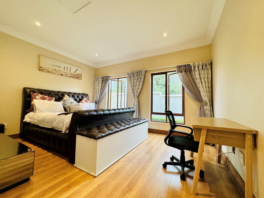 5 Bedroom Property for Sale in Midlands Estate Gauteng