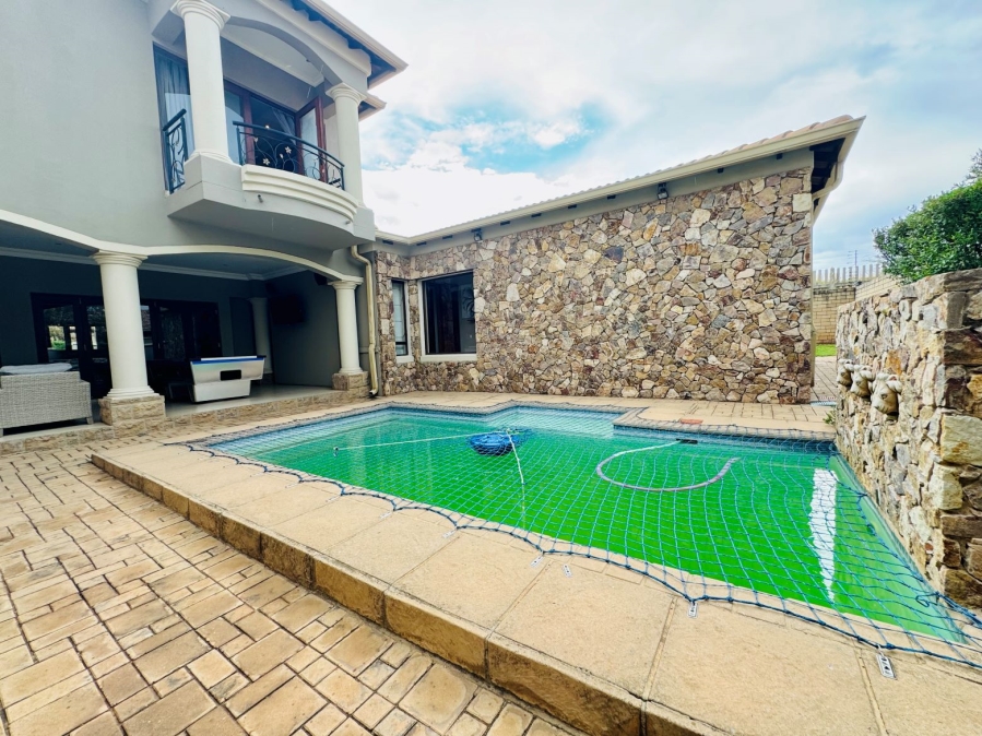 5 Bedroom Property for Sale in Midlands Estate Gauteng