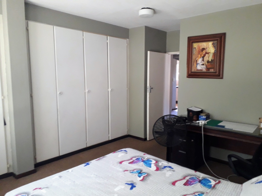 To Let 2 Bedroom Property for Rent in Zwartkop Gauteng