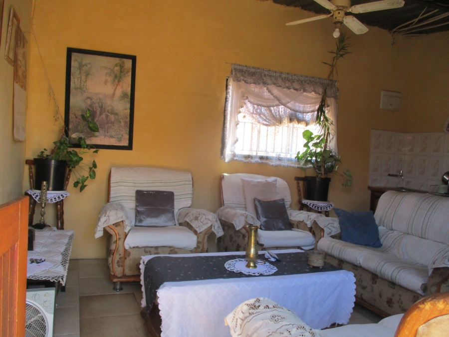 1 Bedroom Property for Sale in Tshepisong Gauteng