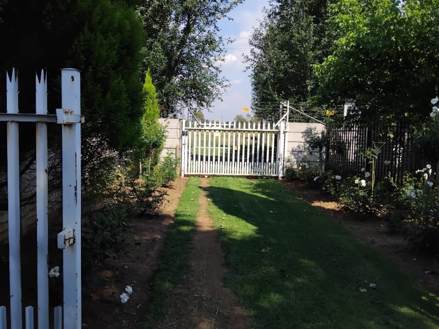 3 Bedroom Property for Sale in Mullerstuine Gauteng