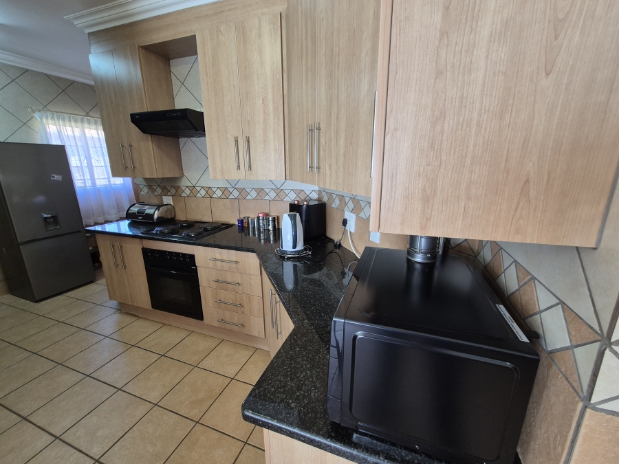 2 Bedroom Property for Sale in Eldoraigne Gauteng