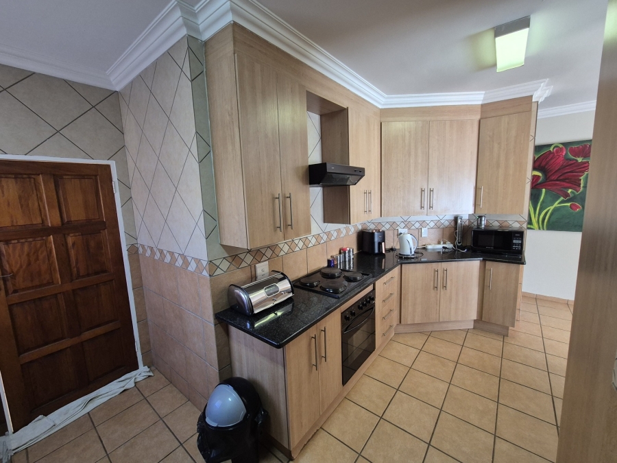 2 Bedroom Property for Sale in Eldoraigne Gauteng