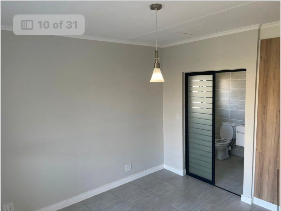 1 Bedroom Property for Sale in Waterfall Gauteng