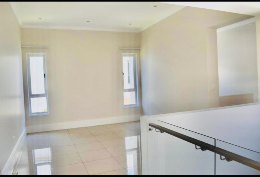 To Let 4 Bedroom Property for Rent in Waterfall Gauteng