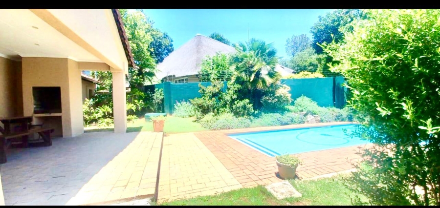 To Let 1 Bedroom Property for Rent in Bryanston Gauteng