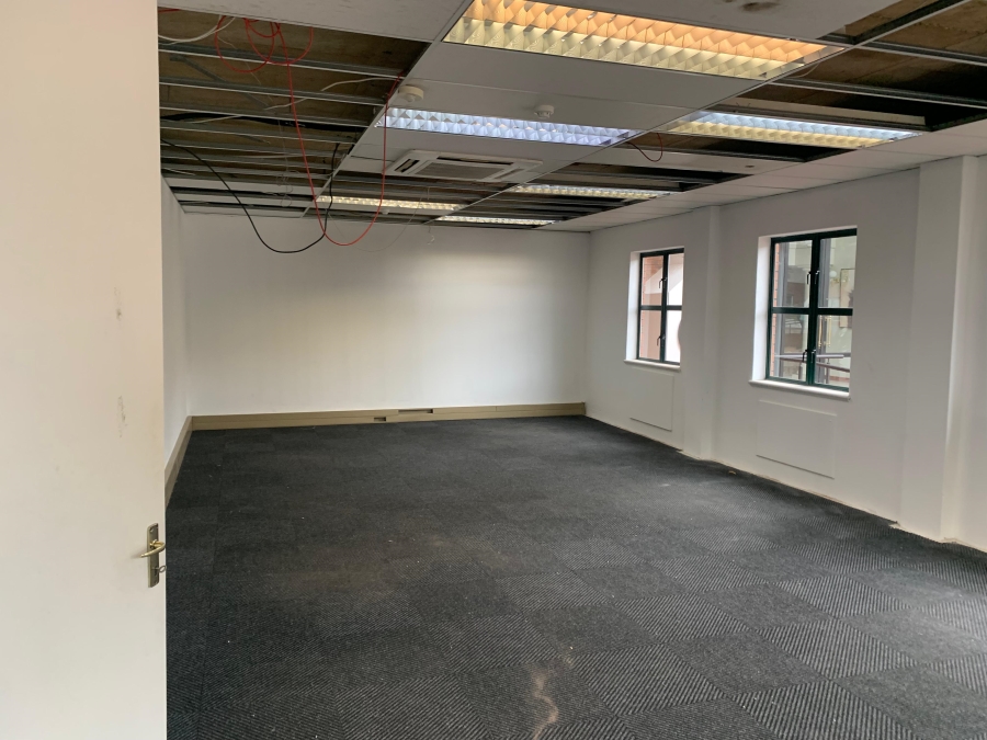 To Let commercial Property for Rent in Hyde Park Gauteng