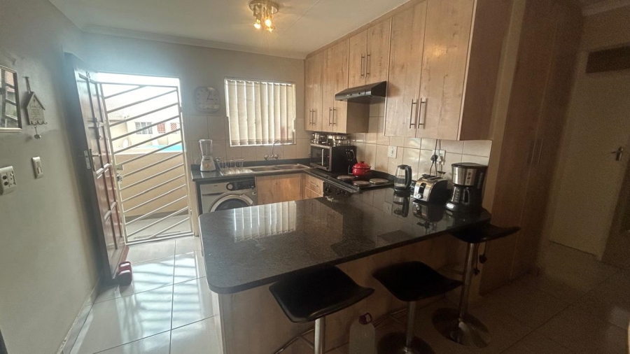 2 Bedroom Property for Sale in Beyers Park Gauteng